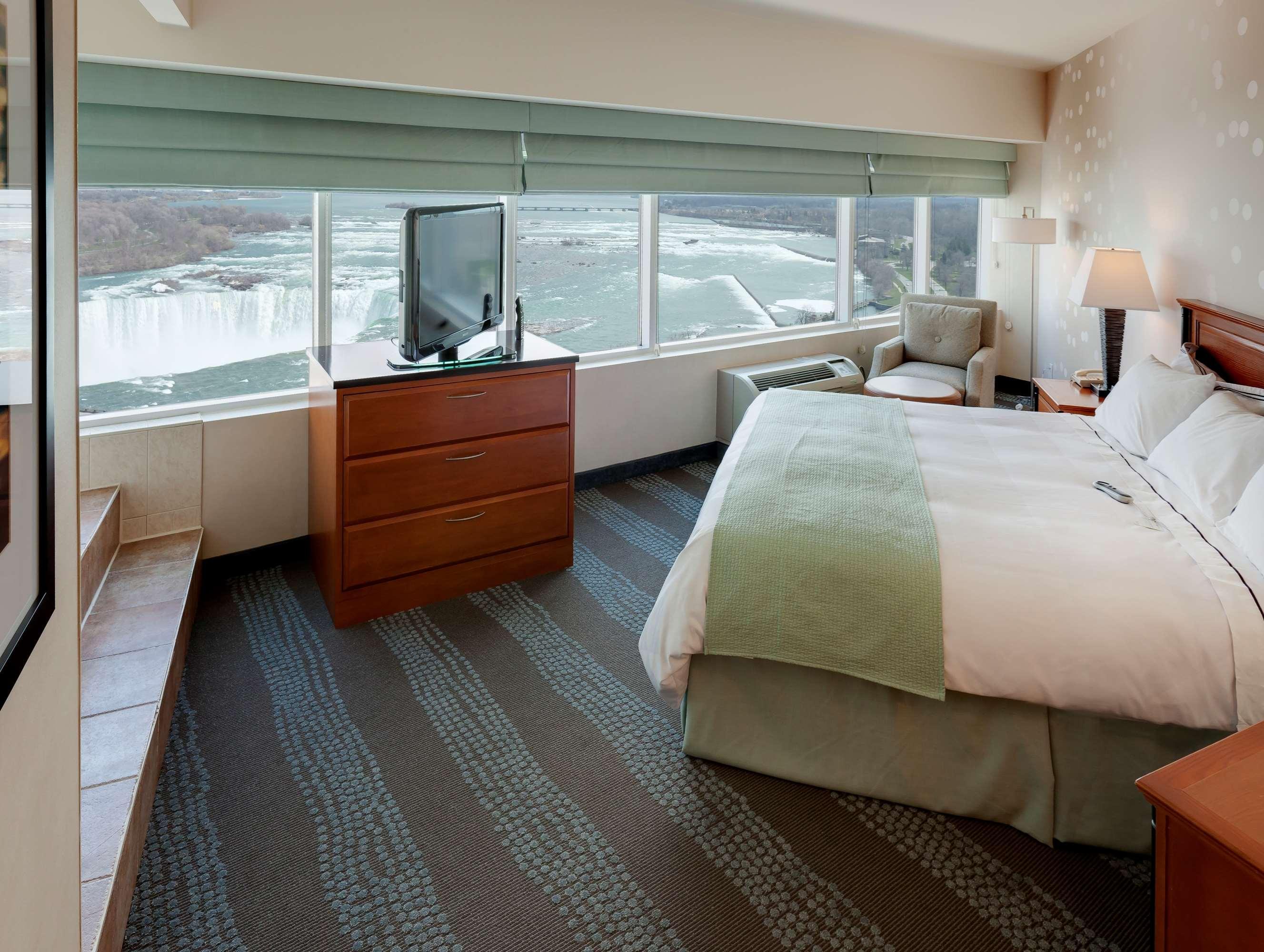 Niagara Fallsview Hotel & Suites Номер фото